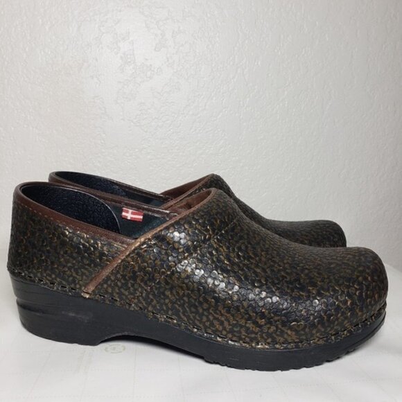 Sanita Danish Round Toe Slip-On Clog  Sz 37 - Picture 7 of 12